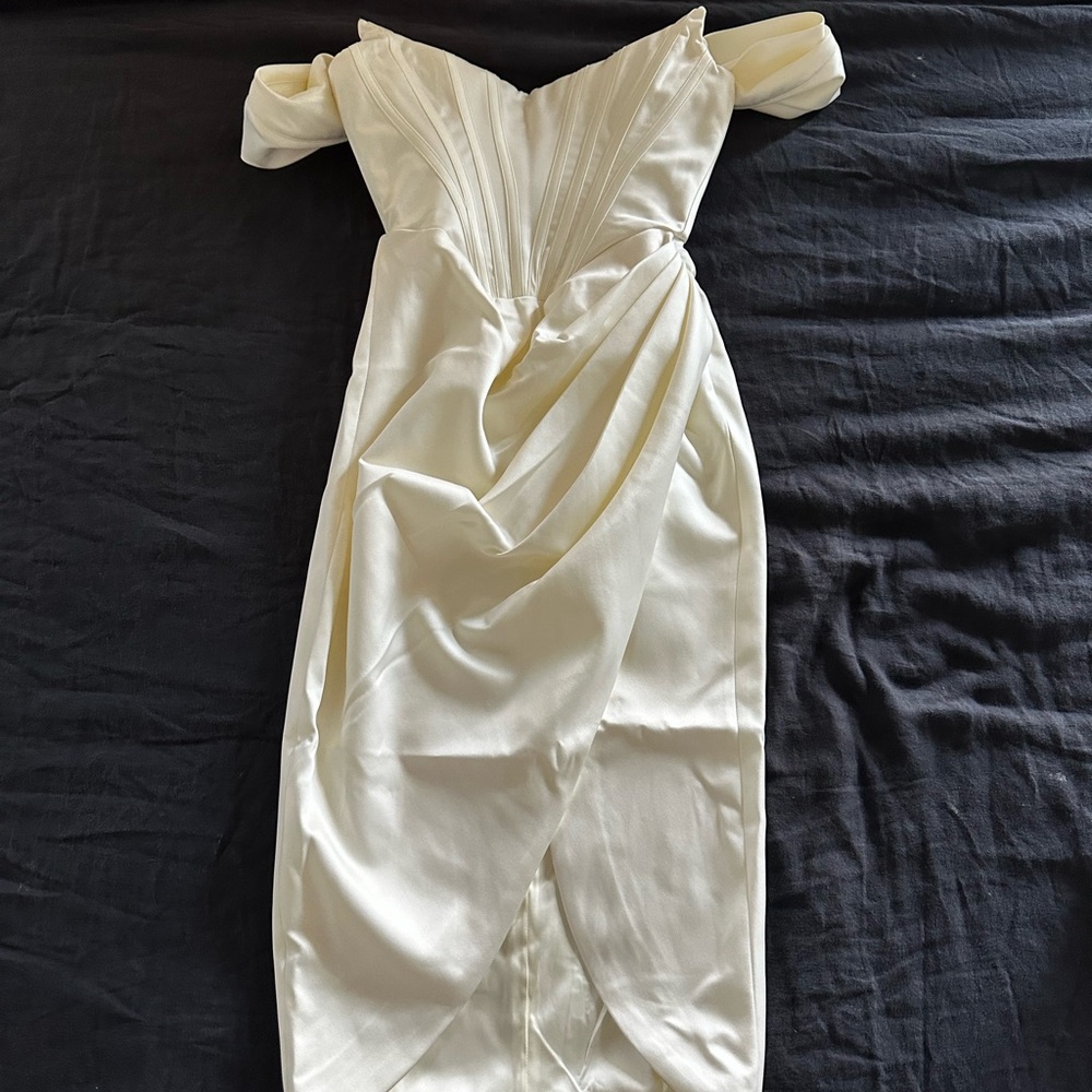 House of CB Loretta Off the Shoulder Dress - Like New/Never Worn